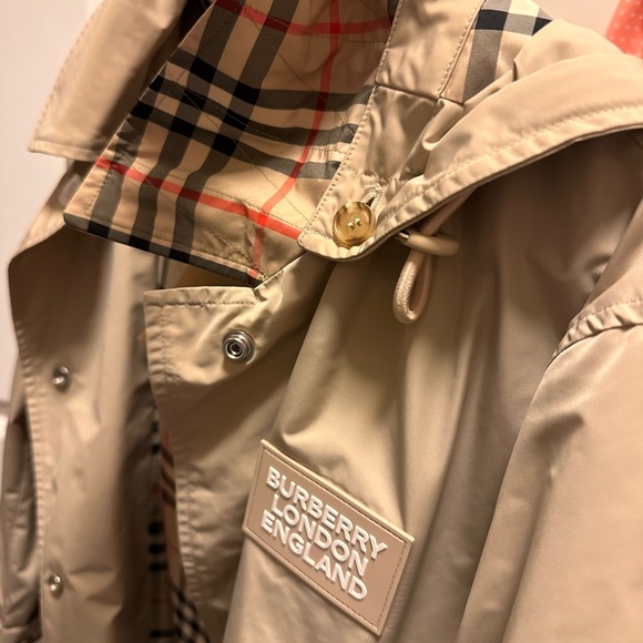 Burberry London trench coat, raincoat/fall type. - Picture 4 of 5